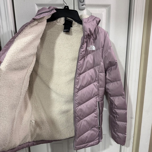 Light purple like new womens Northface Coat - Picture 6 of 6